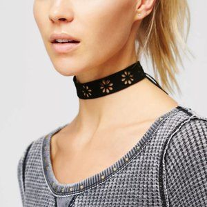 FP Desert Valley Suede Choker / Burgandy